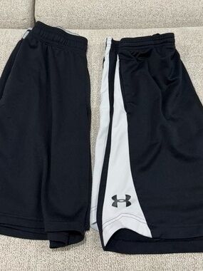 2 Medium Under Armour Men’s Black Athletic Shorts both pairs 1 price
